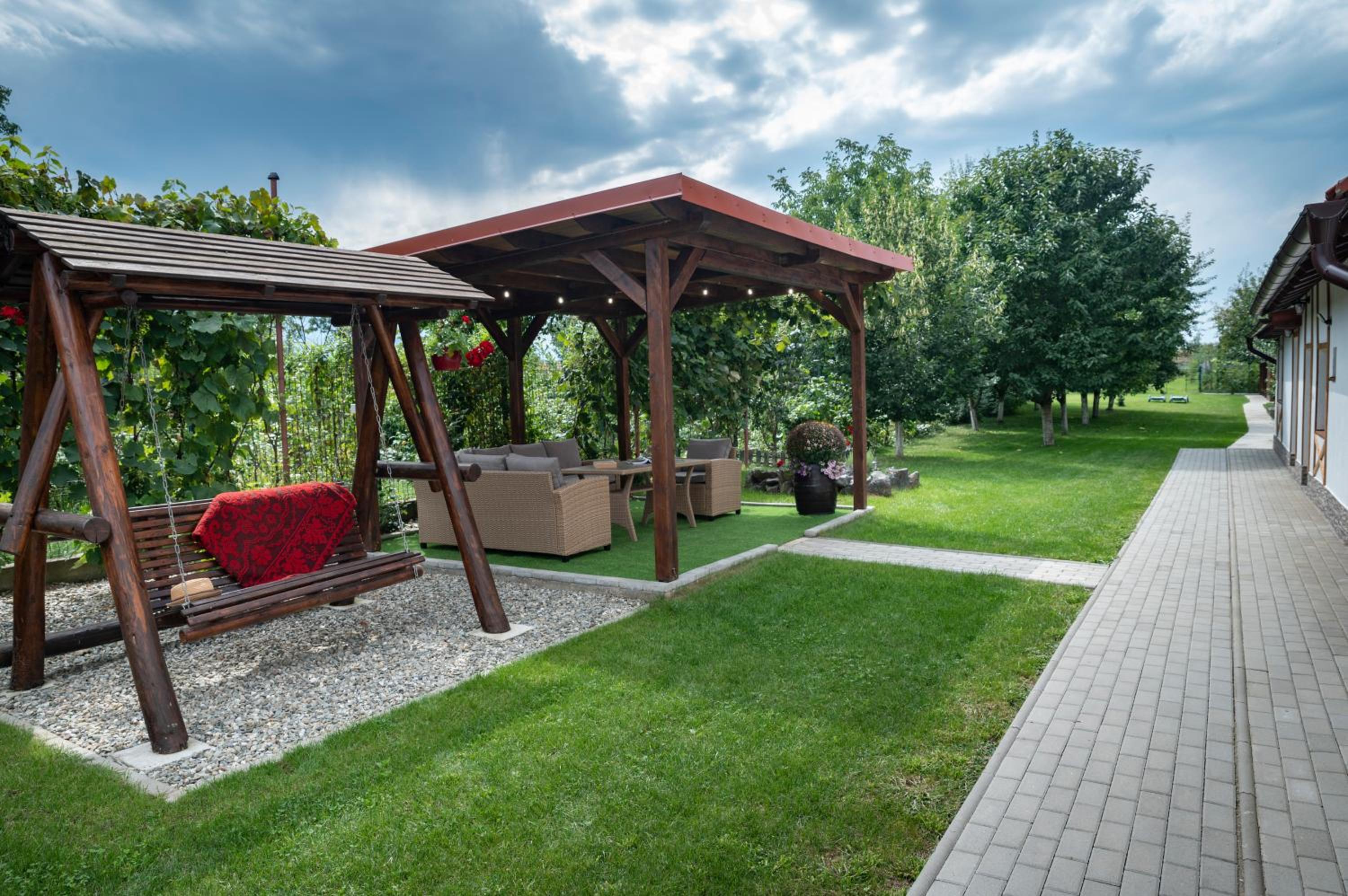 Magda Garden view 3