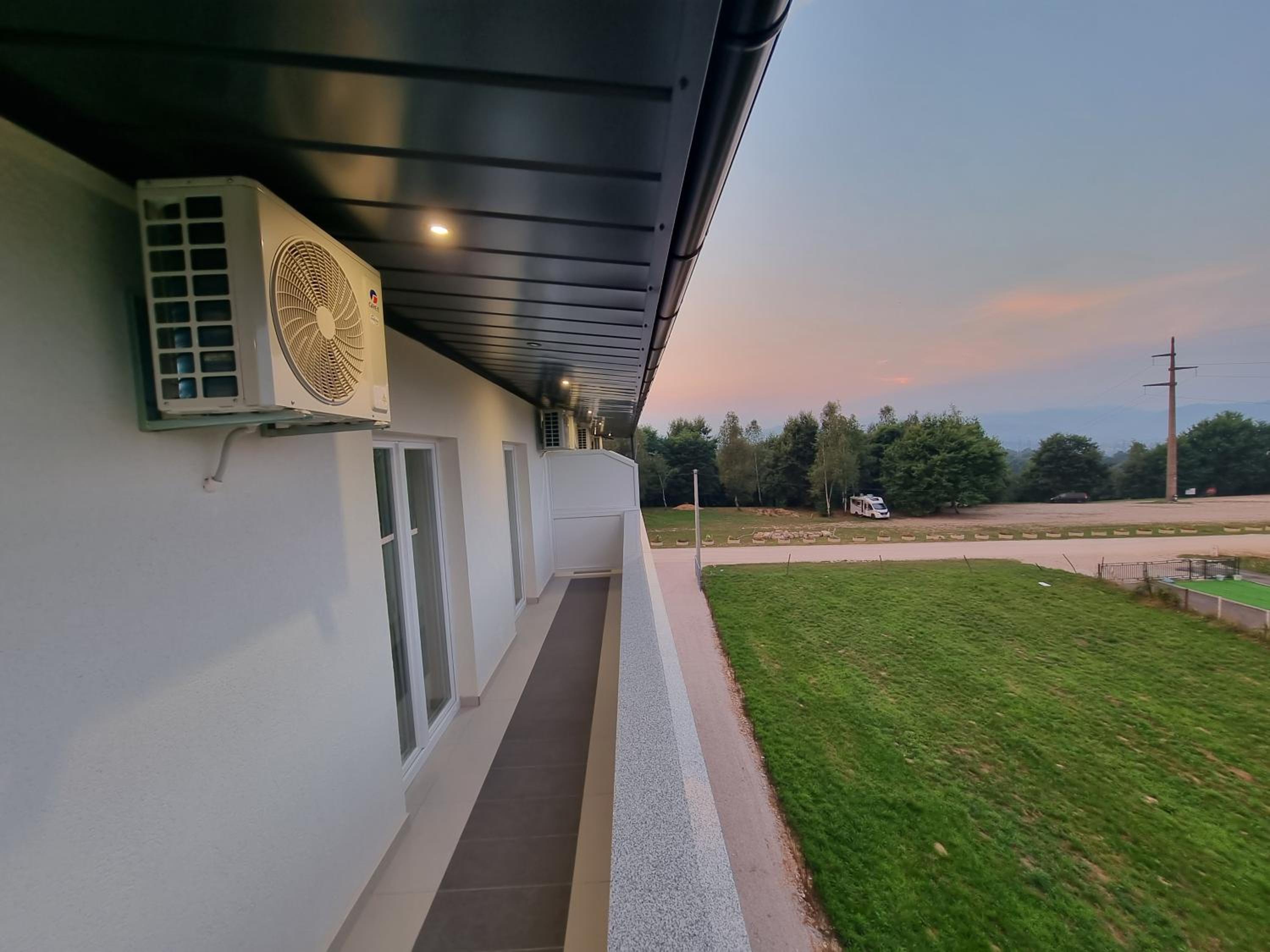 Villa Park Ravne