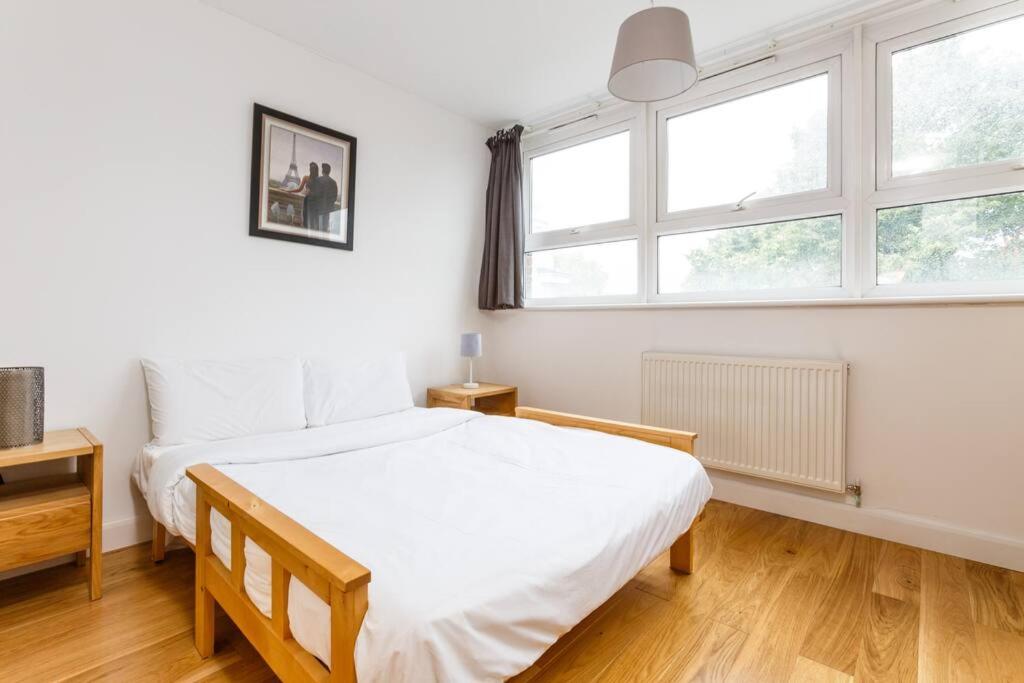 Colourful & Bright 2 Double Bedroom Flat Islington