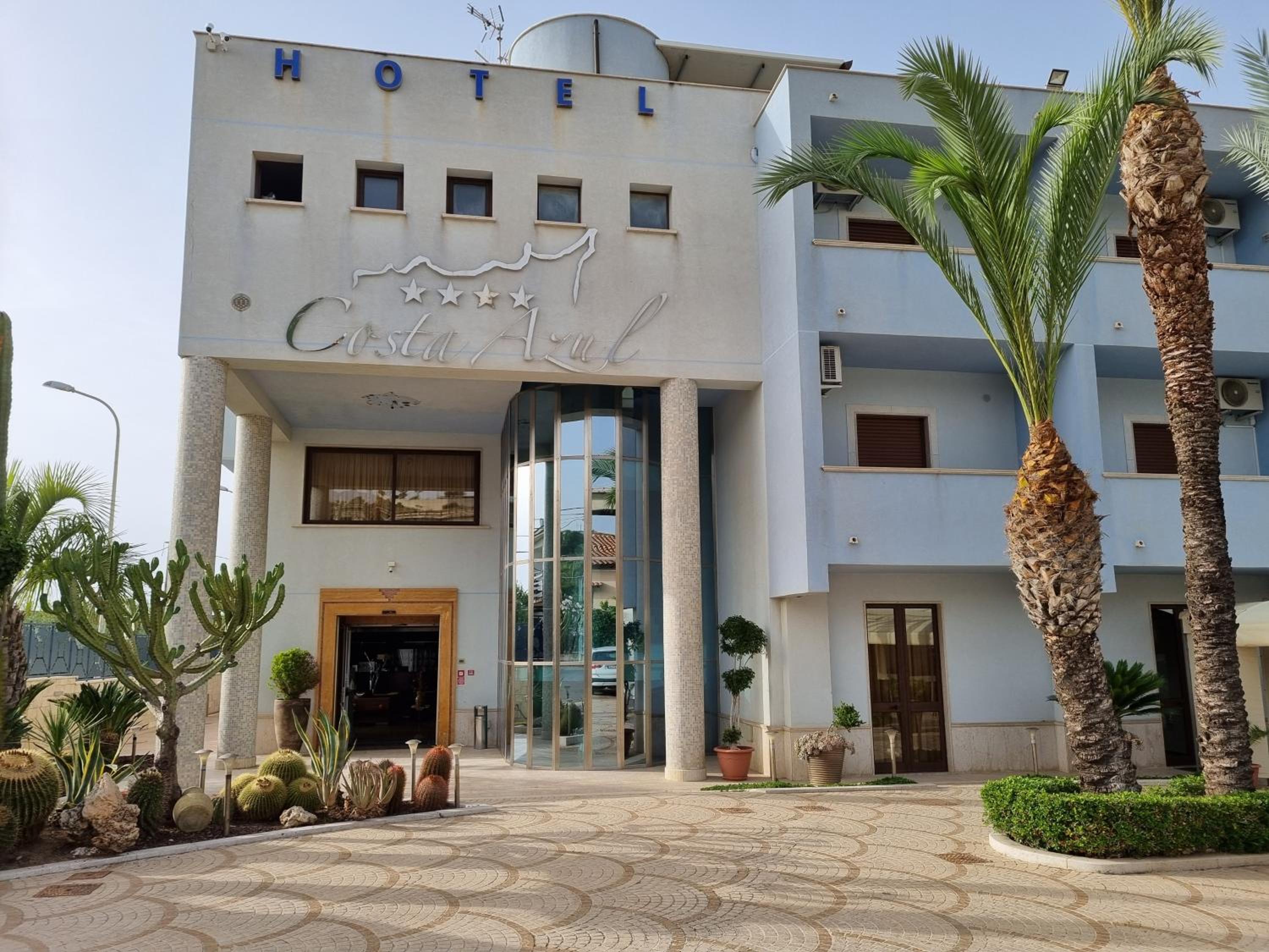 Hotel Costa Azul - Image 1