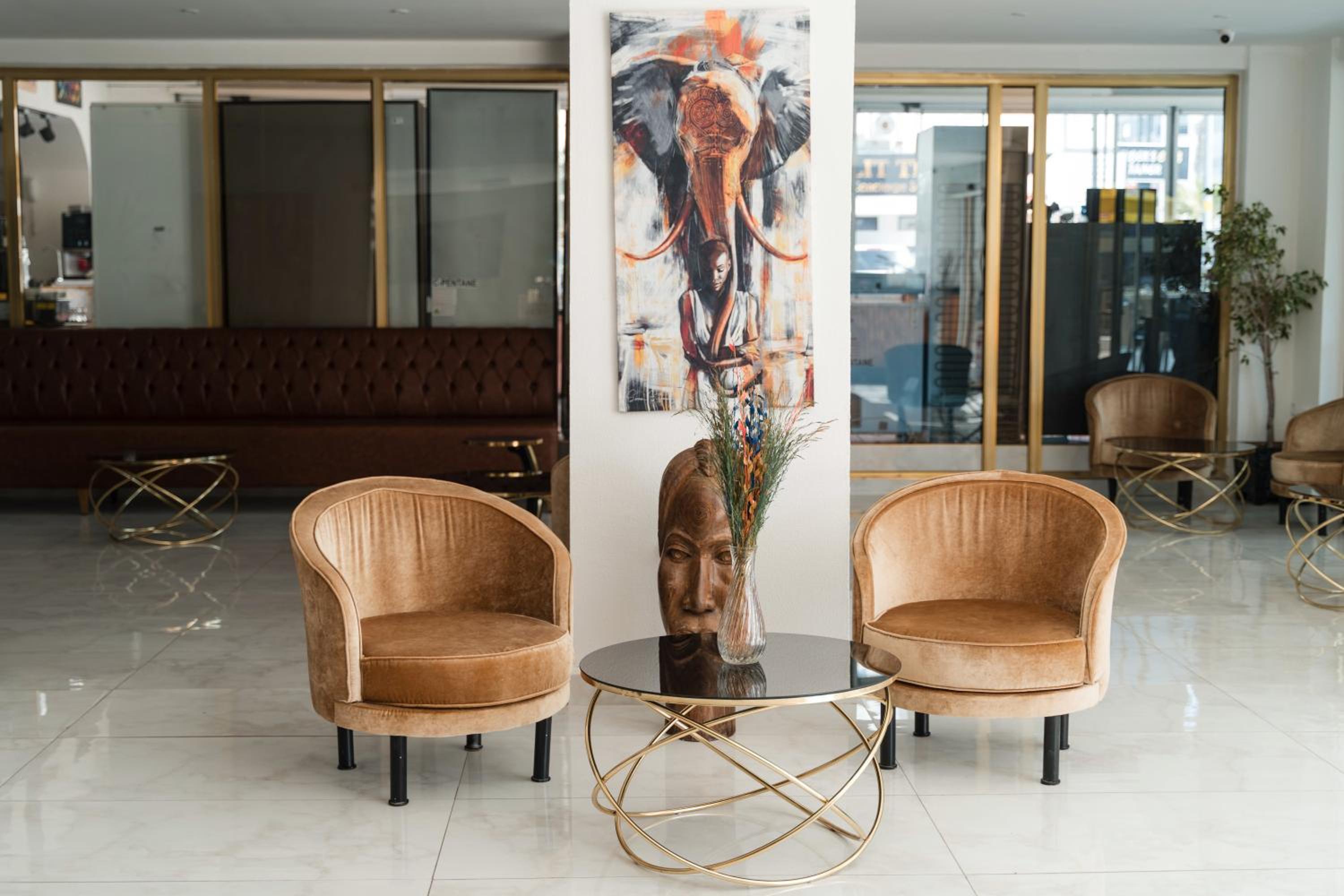 Far Life Hotel - Image 119