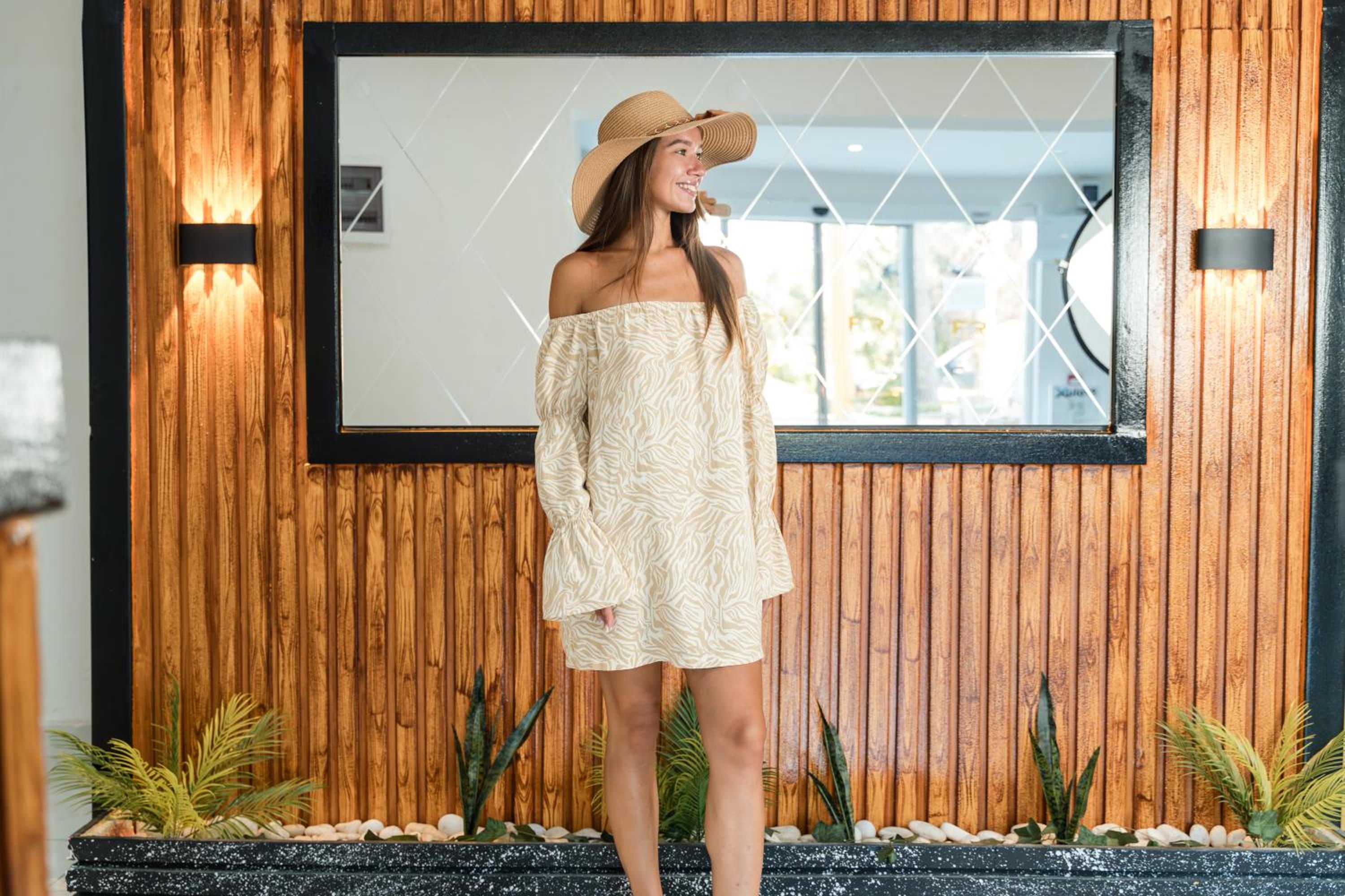 Far Life Hotel - Image 114