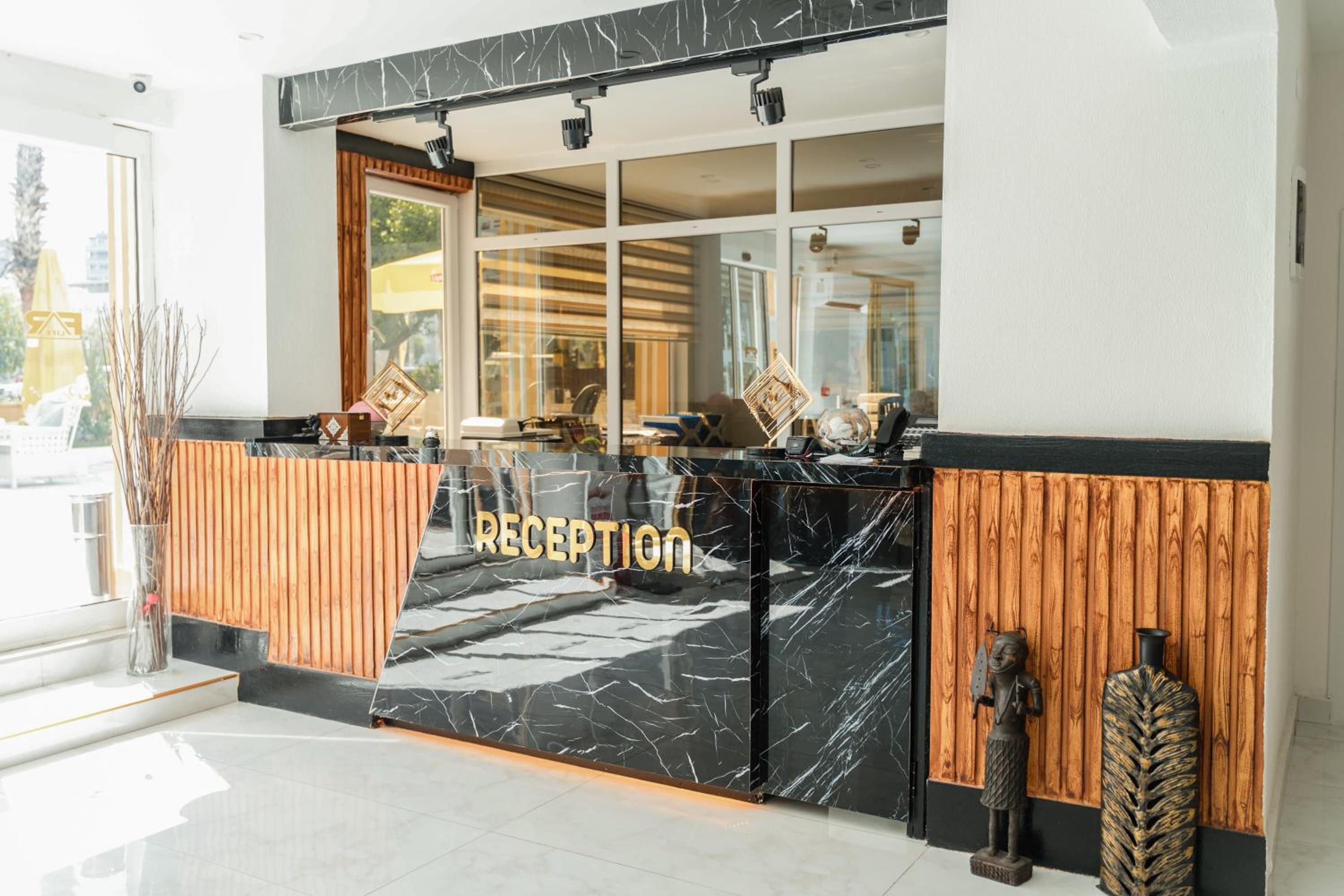 Far Life Hotel - Image 122