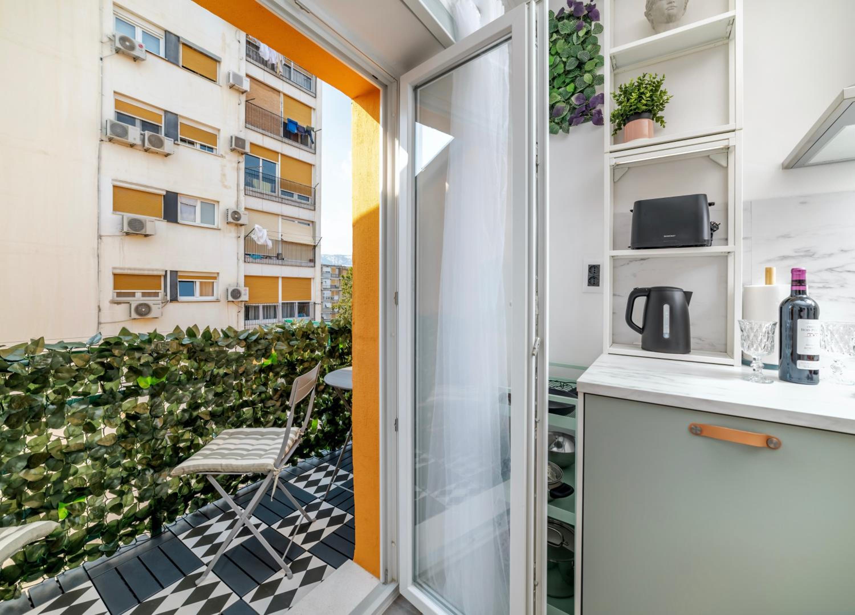 balance & terrace