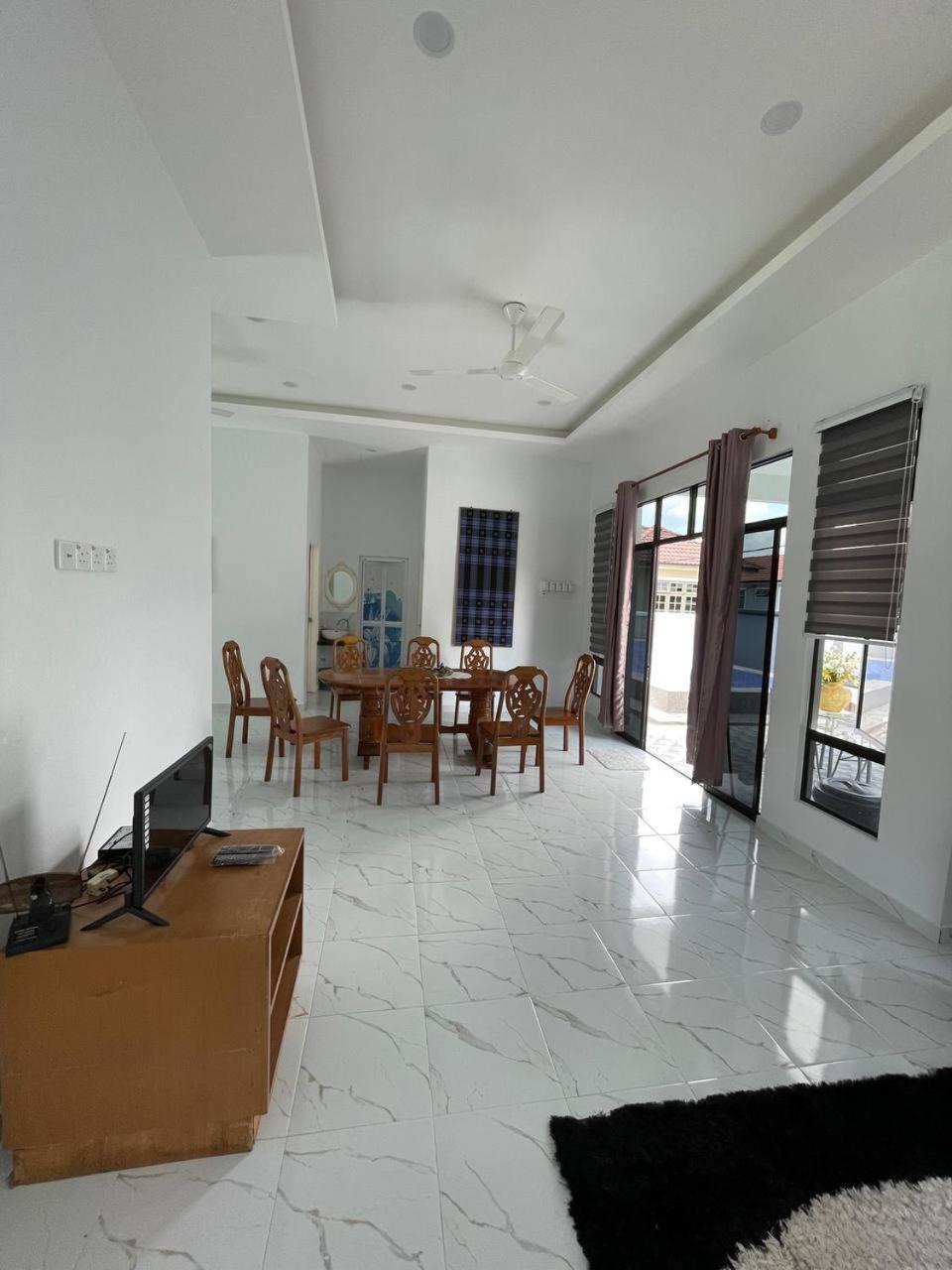 Homestay PCB Villa MamaKaya photo 7