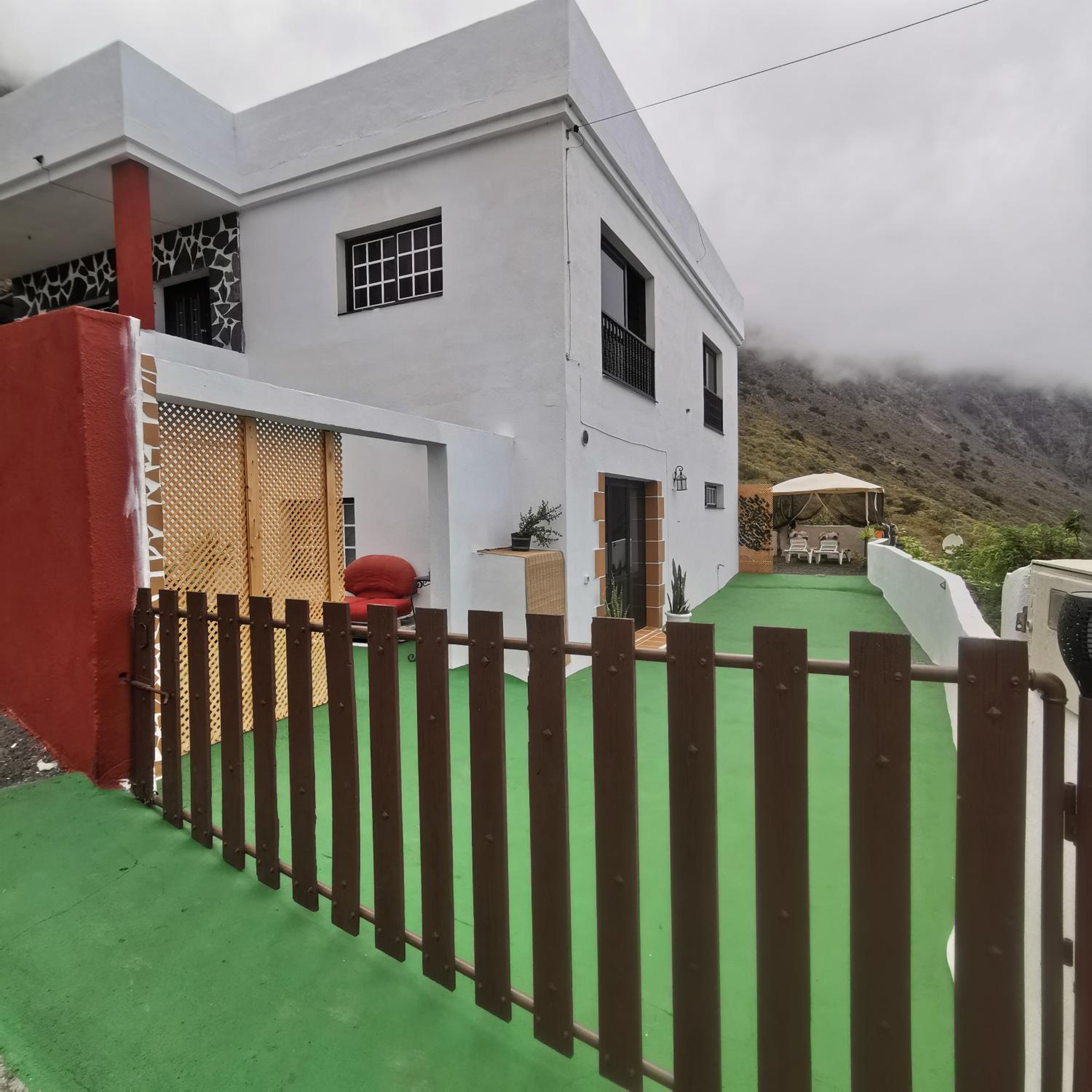 El Hierro-frontera casa rural la montaña