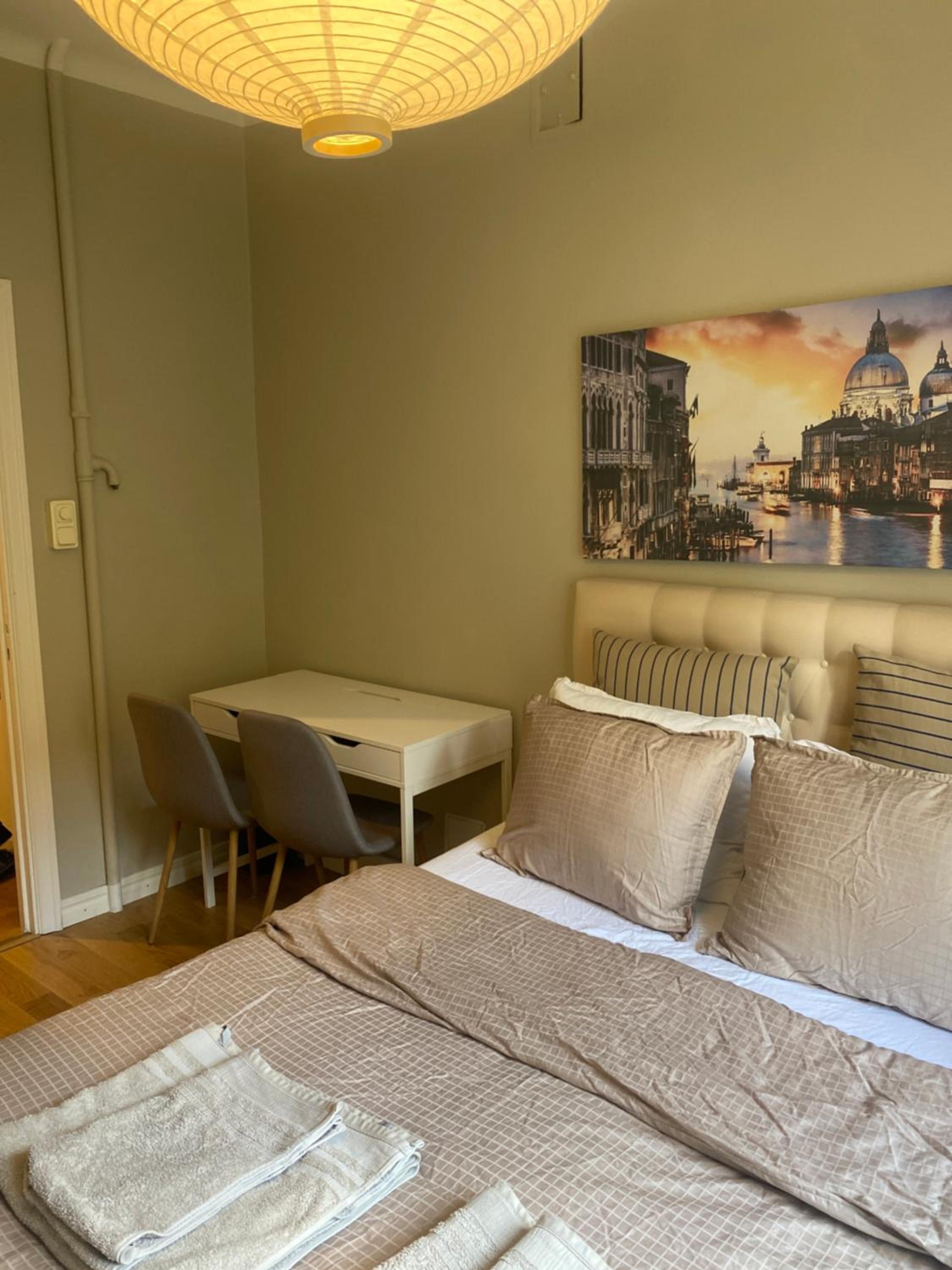 Shared apartment close to the city center view 3