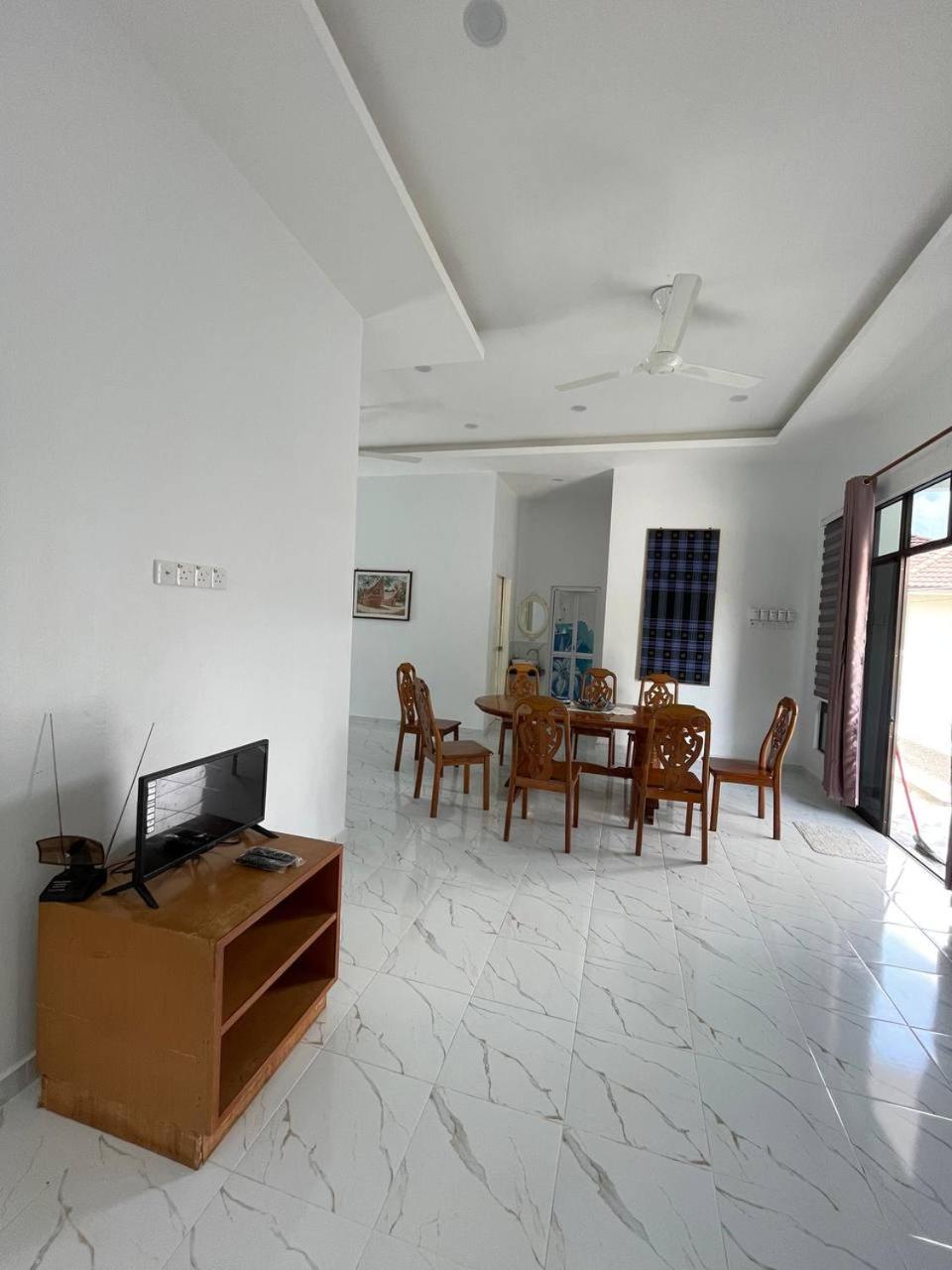 Homestay PCB Villa MamaKaya photo 4