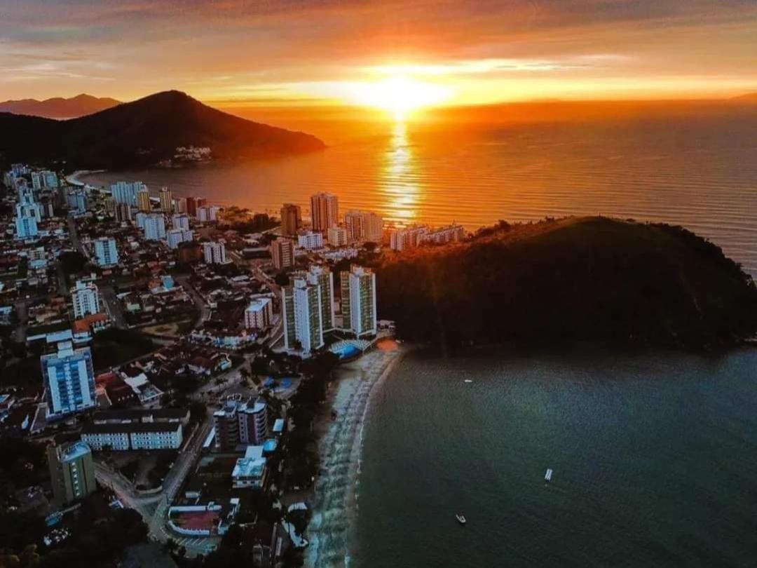 Apartamento Dona Frida Prainha com WiFi pé na areia view 3