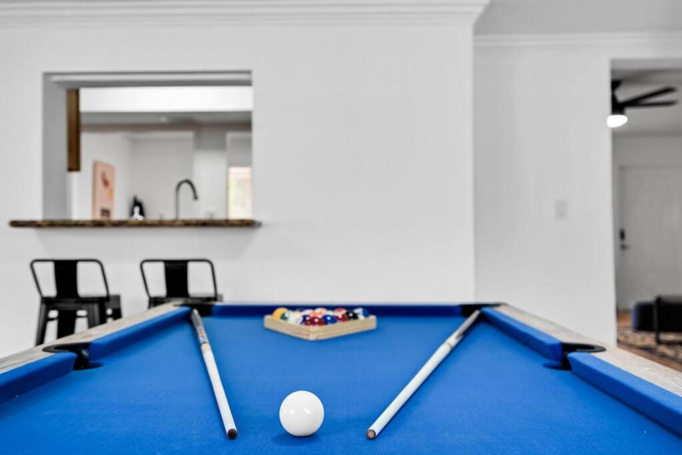 Centrally Located 4BDR Pool Home in Miami view 4