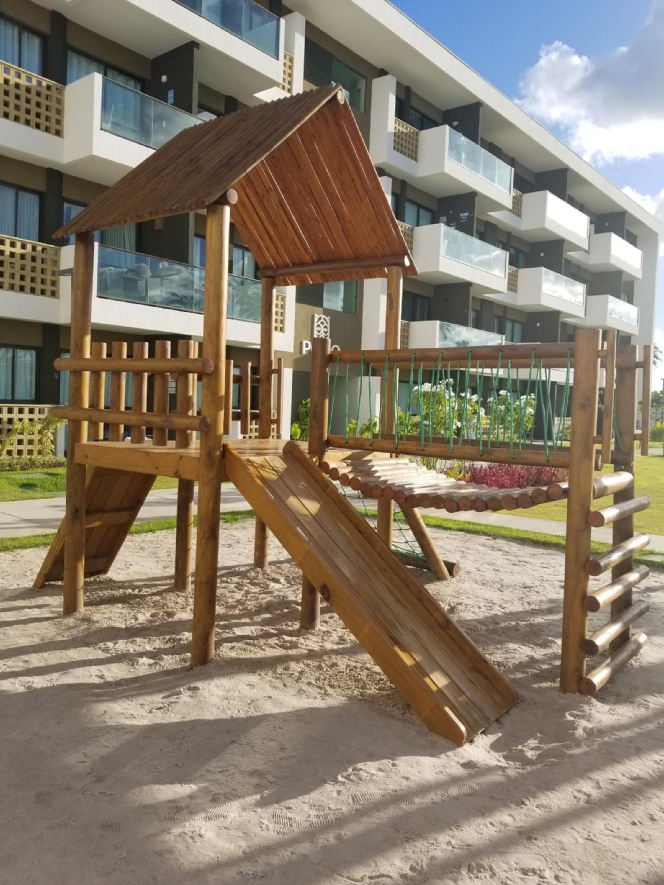 Flat Luxo Oasis do Mana 350m da praia, Polo Aquático-2Qts, 2Gar