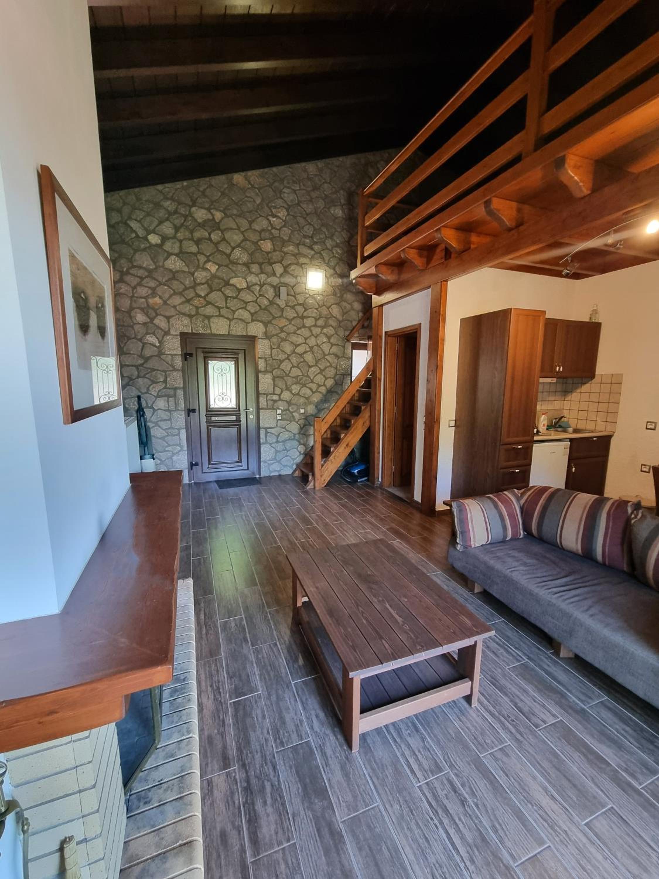 PS Attic Polydrosos - PS Rental view 4