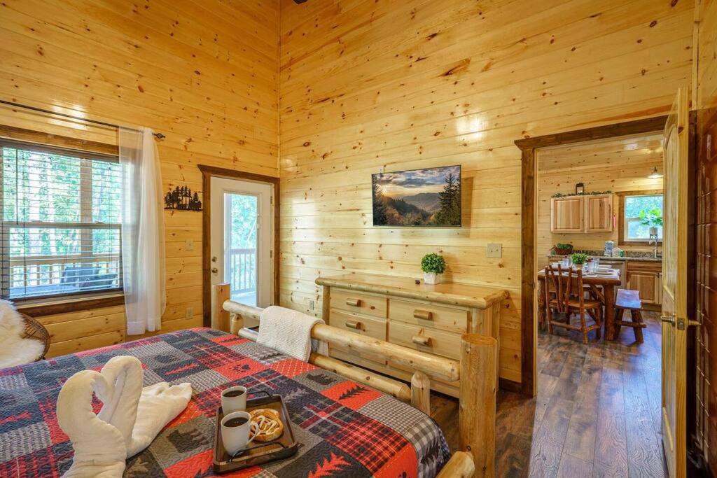 The Honeycomb Hideaway view 5