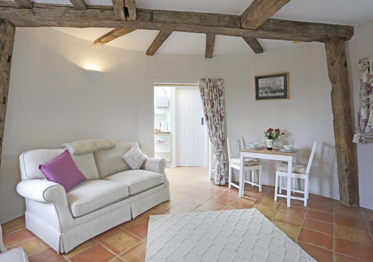 1 Bed in Wickham Market oc-samp view 5