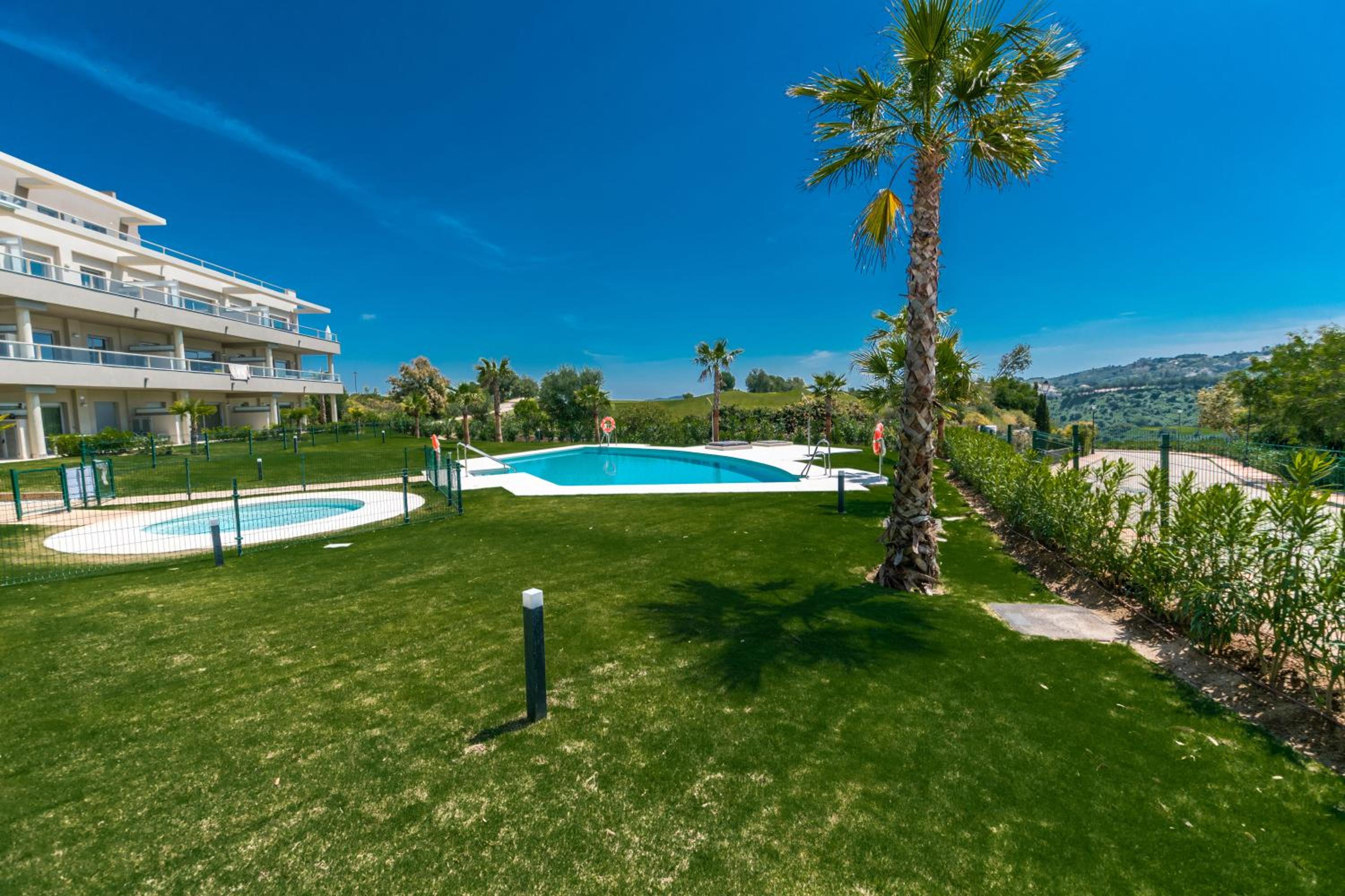 Luxury La Cala Golf Retreat with terrace & pool photo 3