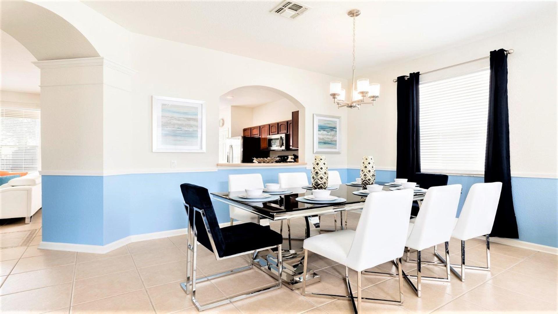 Cozy 6br Home w/ Private Pool Spa in Windsor Hills