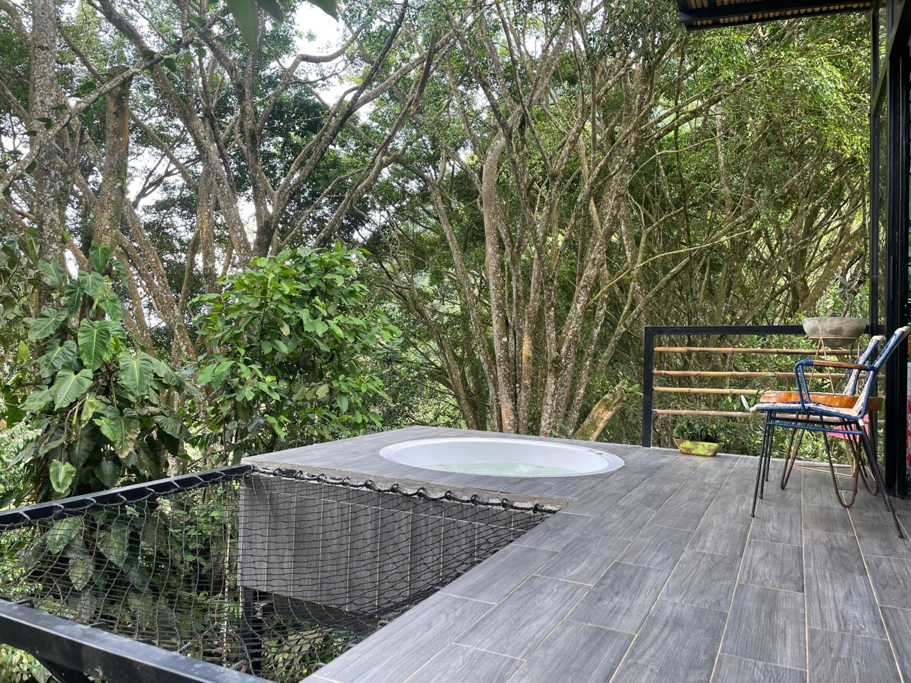 ALMAH GLAMPING
