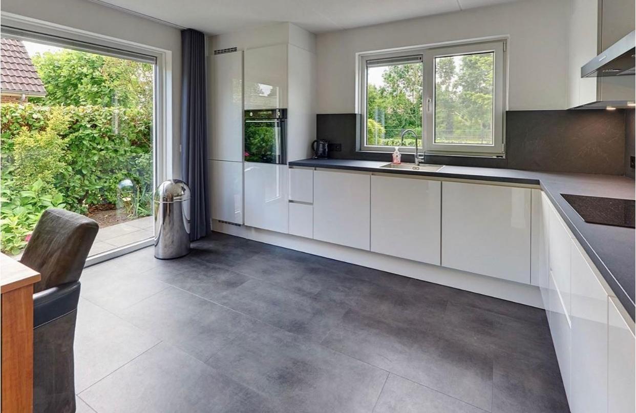 Modern Luxury villa view 4