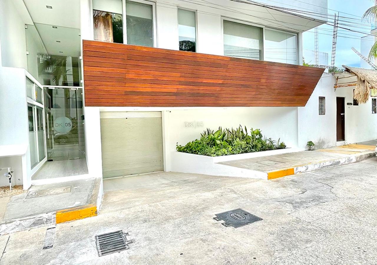 Excepcional 2BR condo rooftop pool, steps to 5th DK view 3