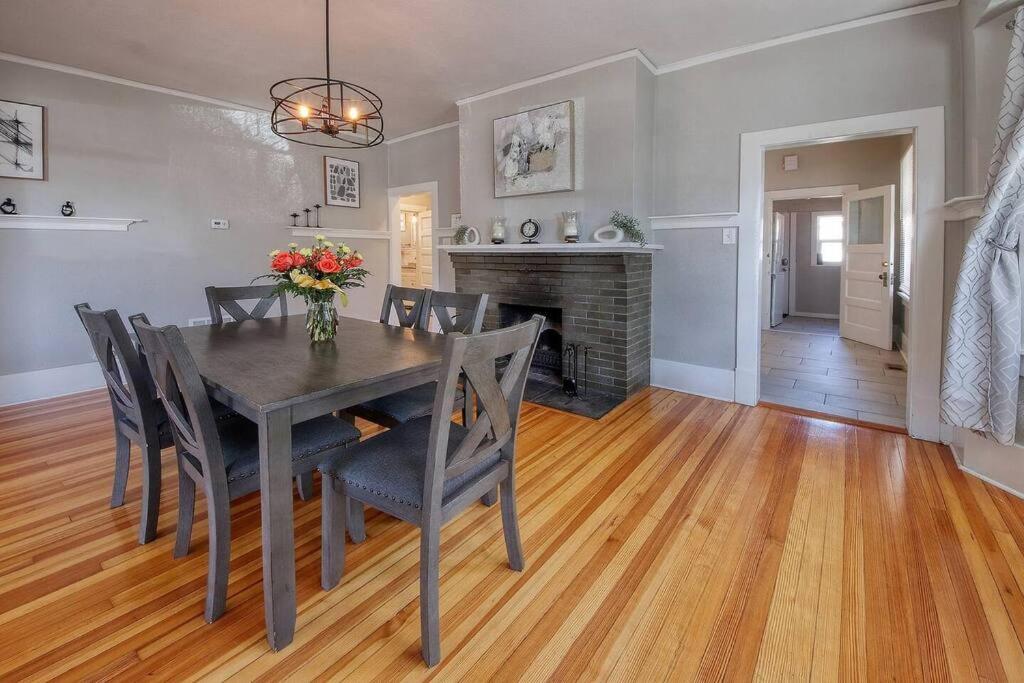 Historic Home w/Pikes Peak Views