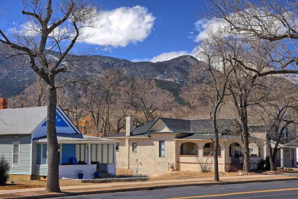 Historic Home w/Pikes Peak Views
