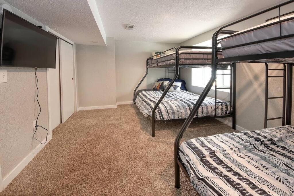 Historic Home w/Pikes Peak Views