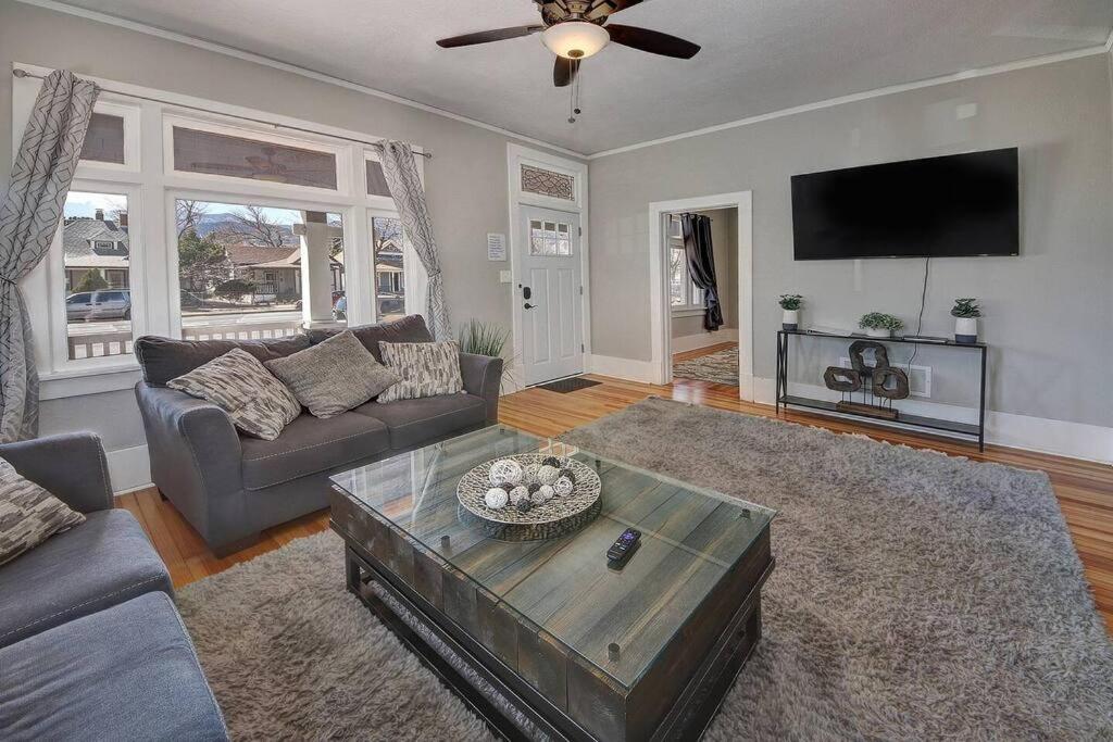 Historic Home w/Pikes Peak Views