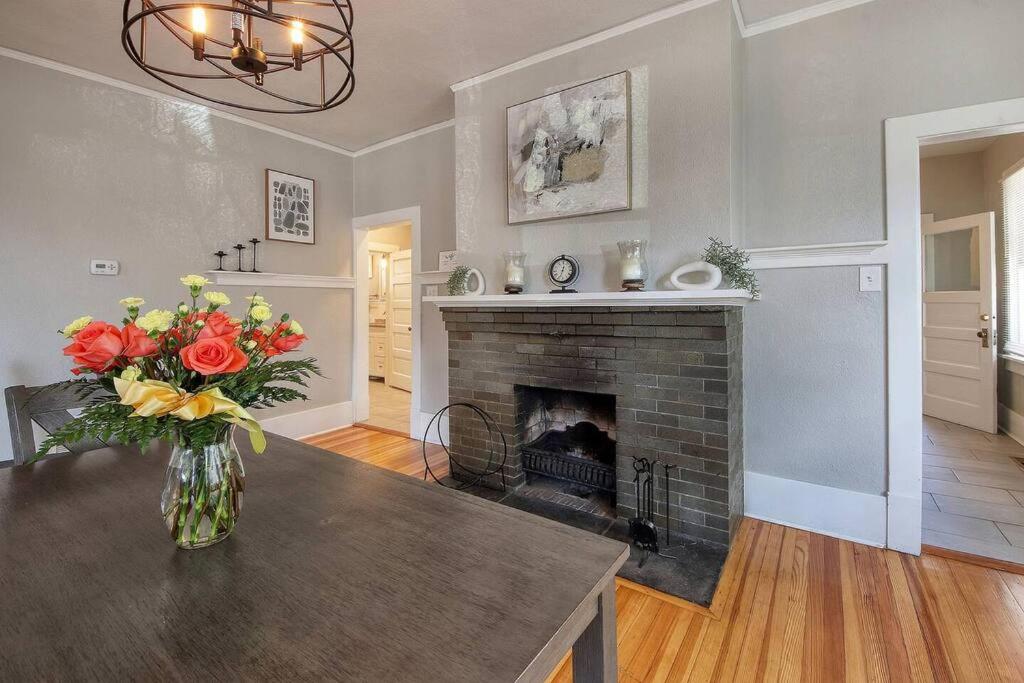 Historic Home w/Pikes Peak Views
