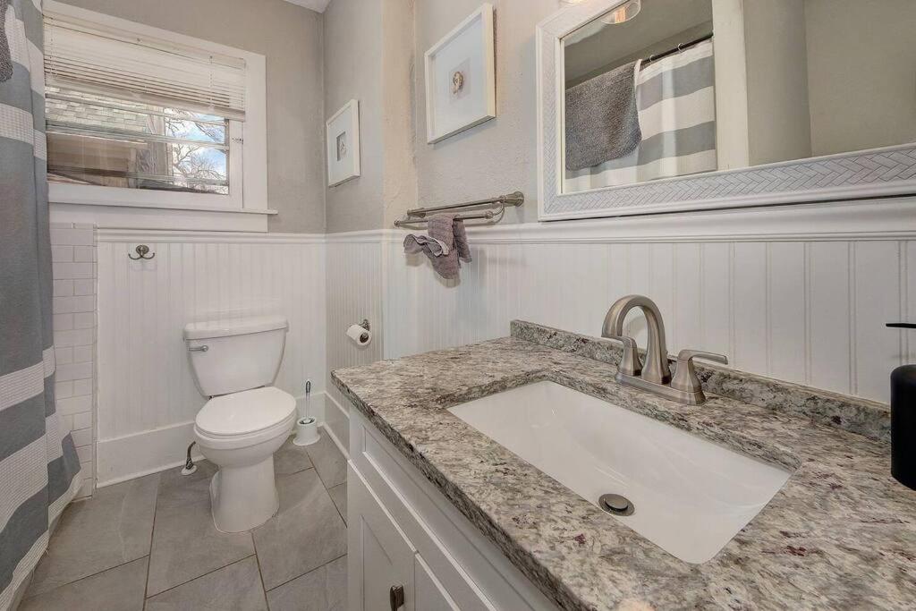 Historic Home w/Pikes Peak Views