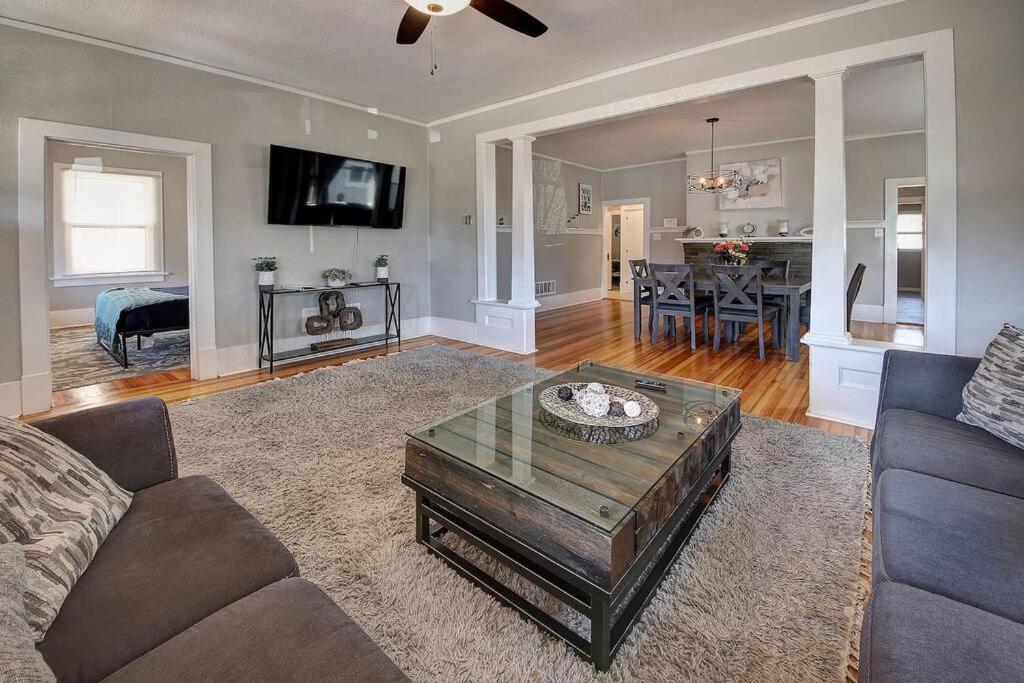 Historic Home w/Pikes Peak Views