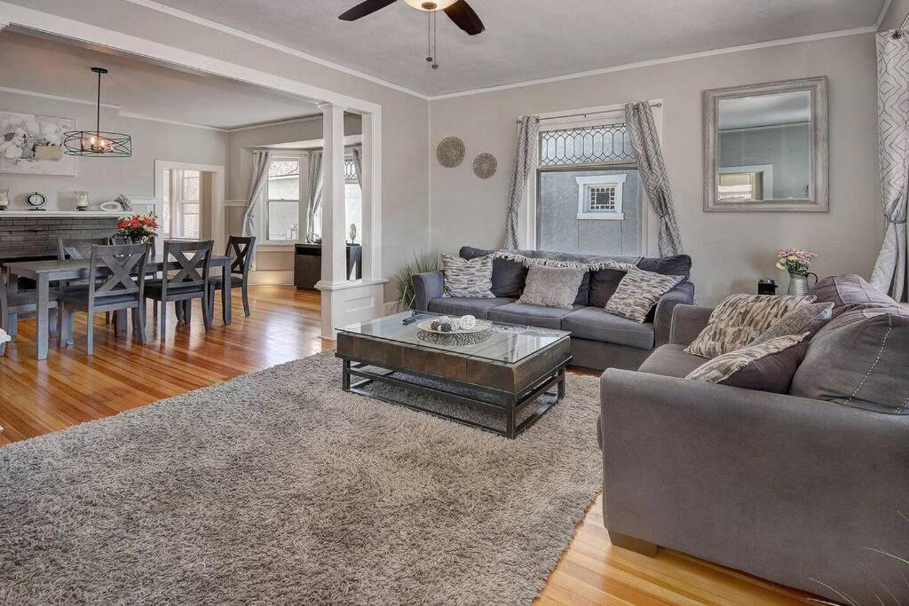 Historic Home w/Pikes Peak Views