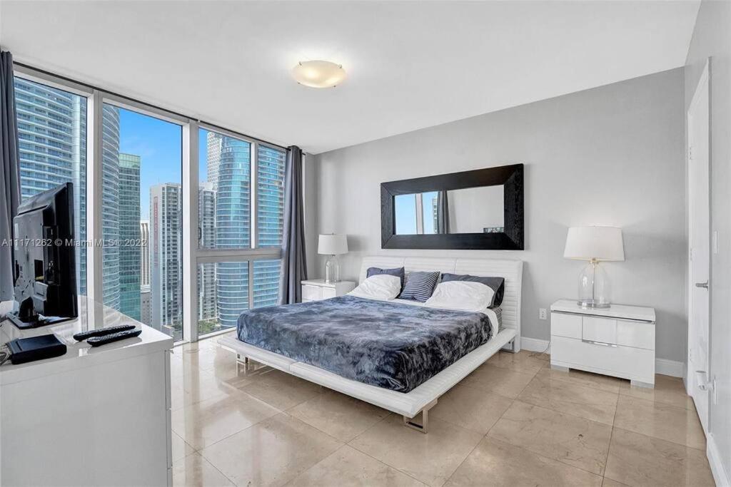 Waterfront Luxury Apartment 2 Bedrooms IconBrickell
