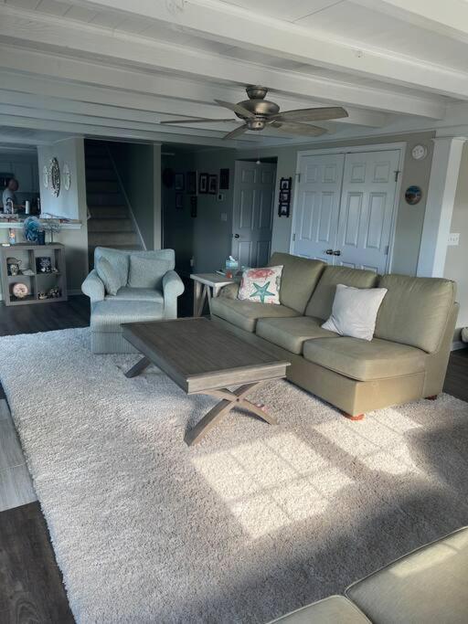 New! Beautiful home on canal. view 4