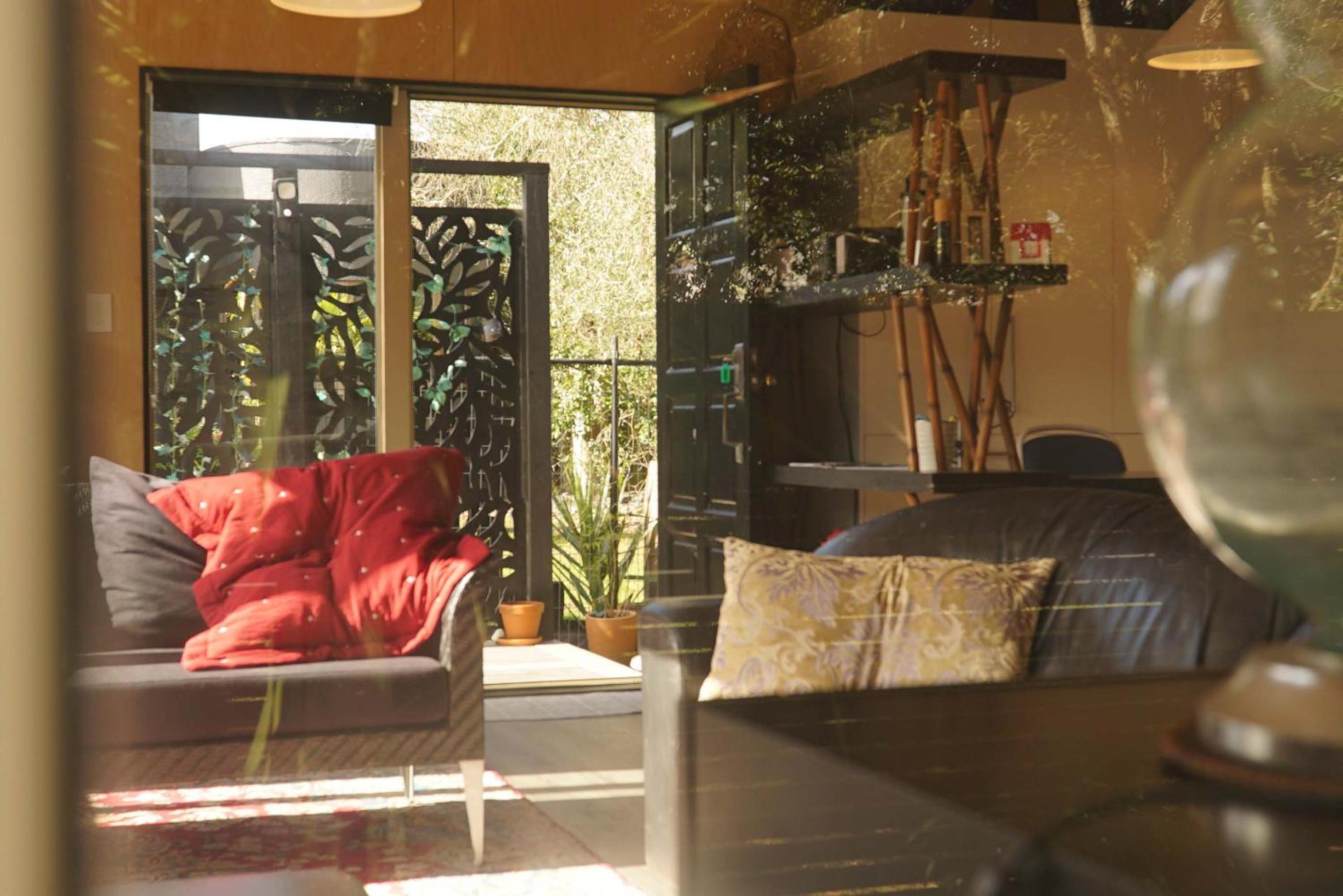 Container Cottage Auckland Airport view 4