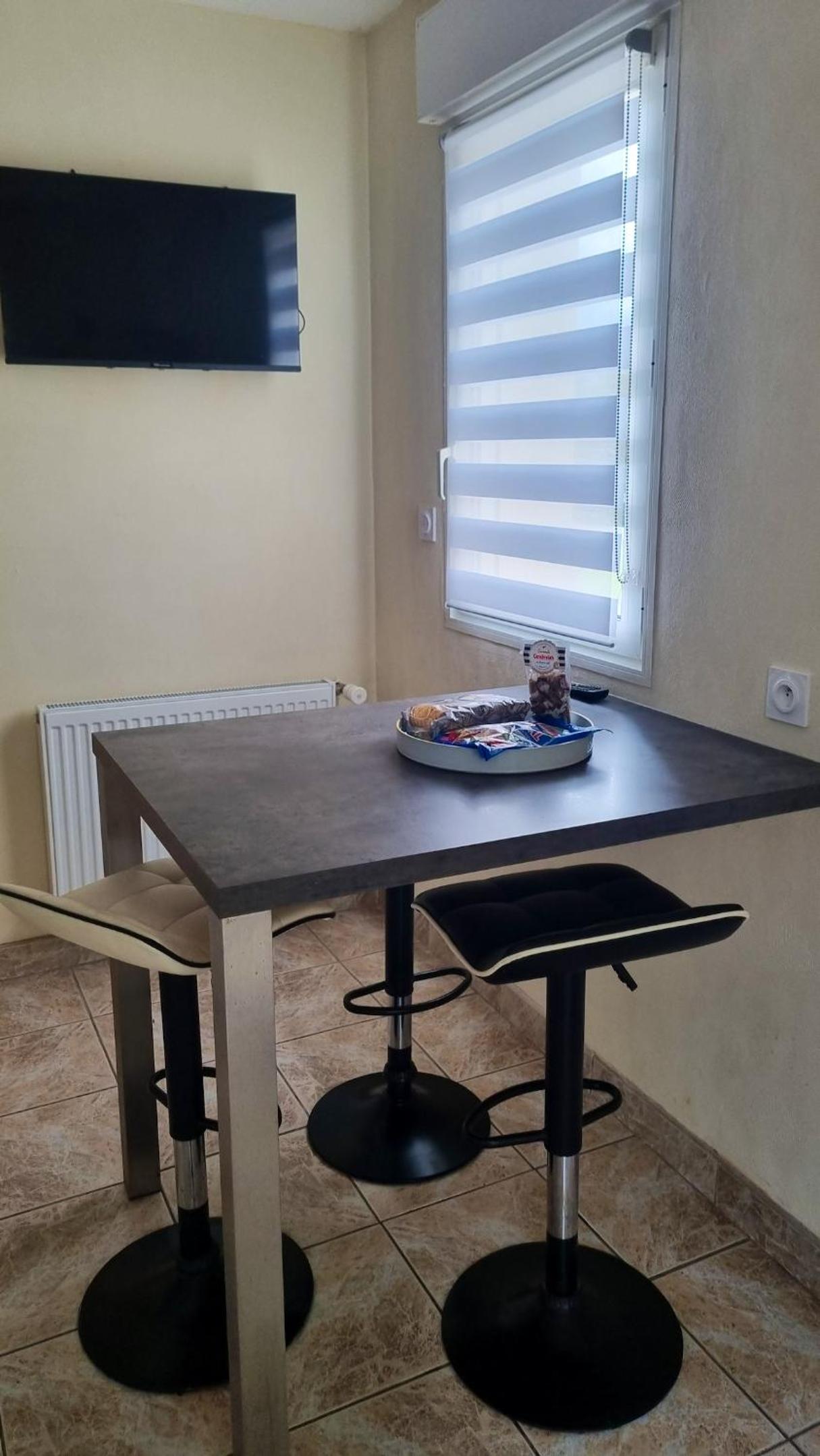 Maison de 4 chambres avec jardin clos et wifi a Tregomeur a 8 km de la plage