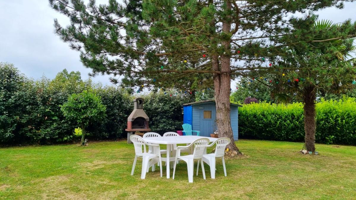 Maison de 4 chambres avec jardin clos et wifi a Tregomeur a 8 km de la plage