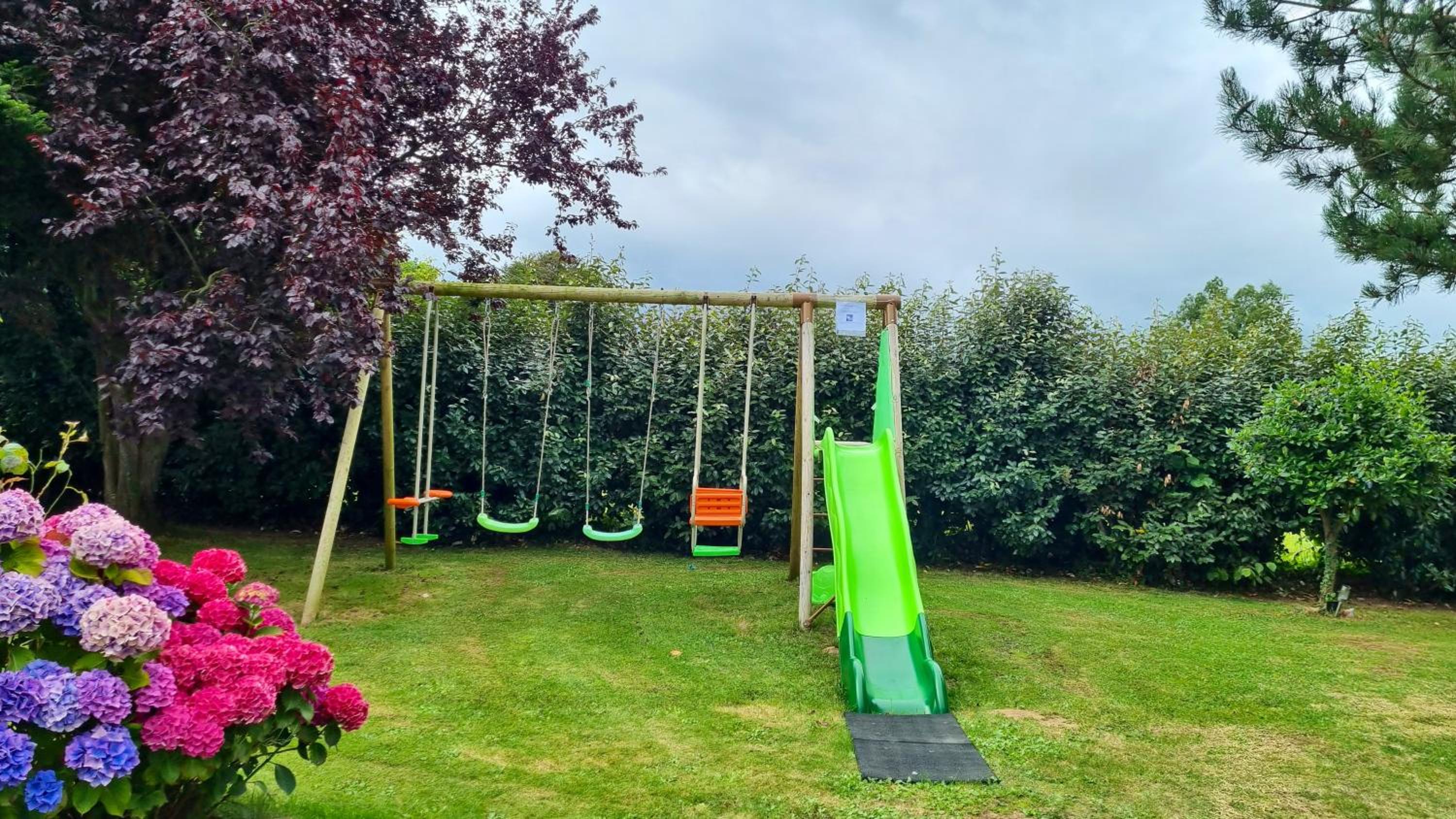 Maison de 4 chambres avec jardin clos et wifi a Tregomeur a 8 km de la plage