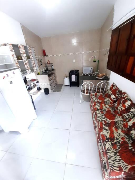 AP10-A 50 Metros da Praia Flats Mobiliados para 2 pessoas