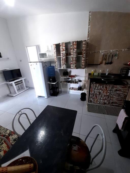 AP10-A 50 Metros da Praia Flats Mobiliados para 2 pessoas