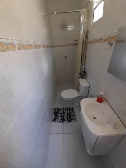 AP10-A 50 Metros da Praia Flats Mobiliados para 2 pessoas