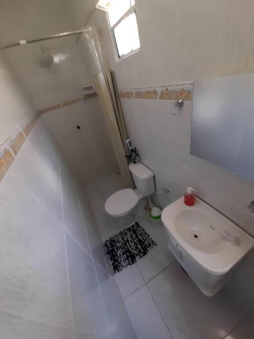 AP10-A 50 Metros da Praia Flats Mobiliados para 2 pessoas