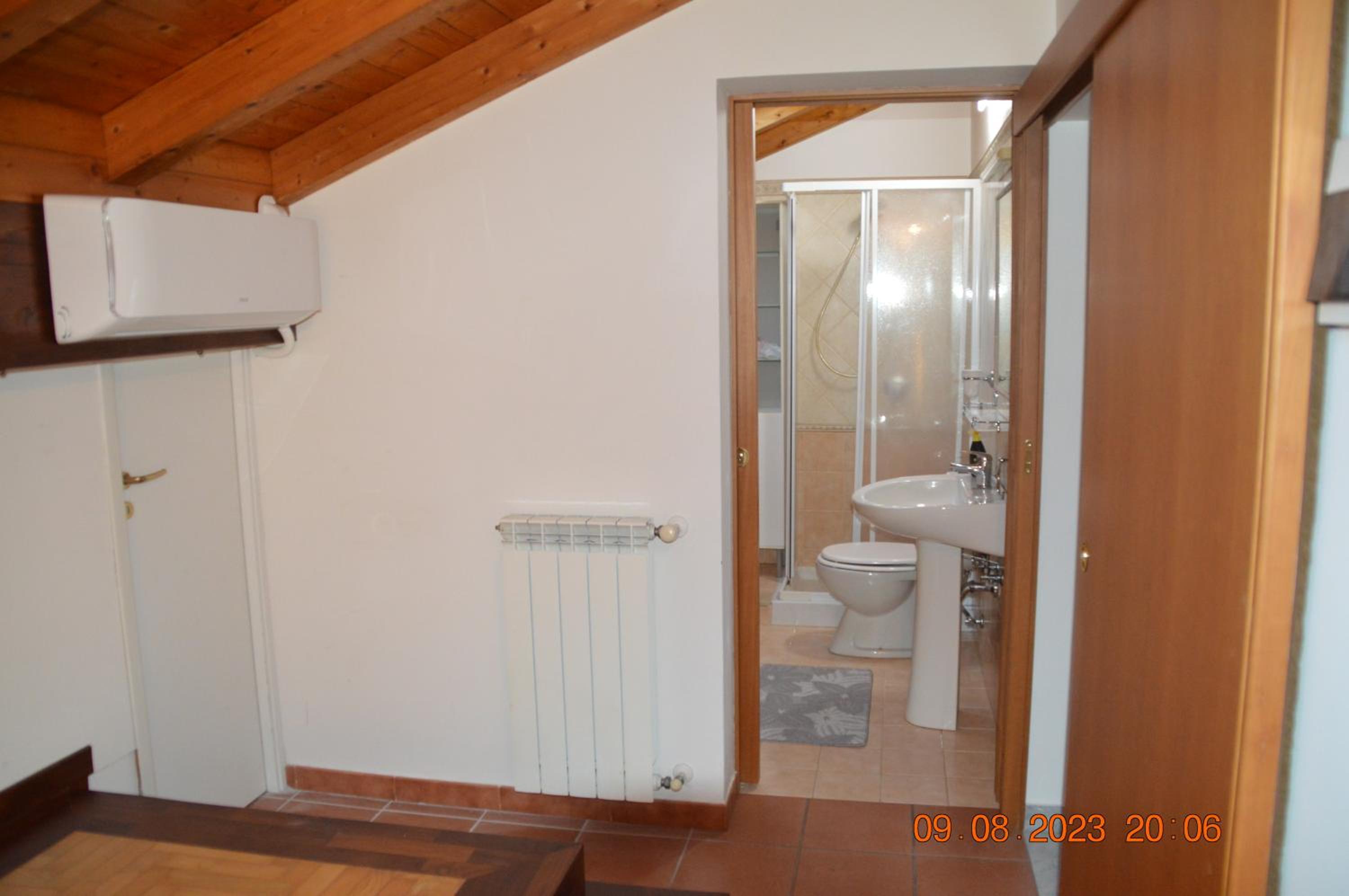 Photo 51