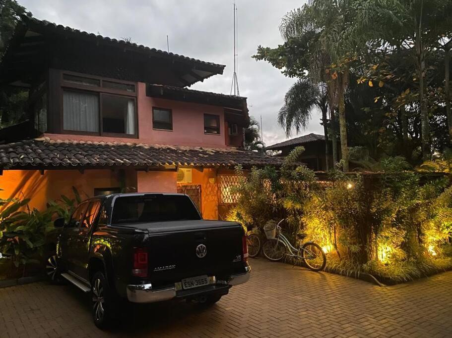 Casa Deliciosa em Condo c/ Piscina Frente ao Mar