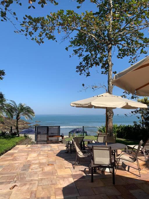 Casa Deliciosa em Condo c/ Piscina Frente ao Mar