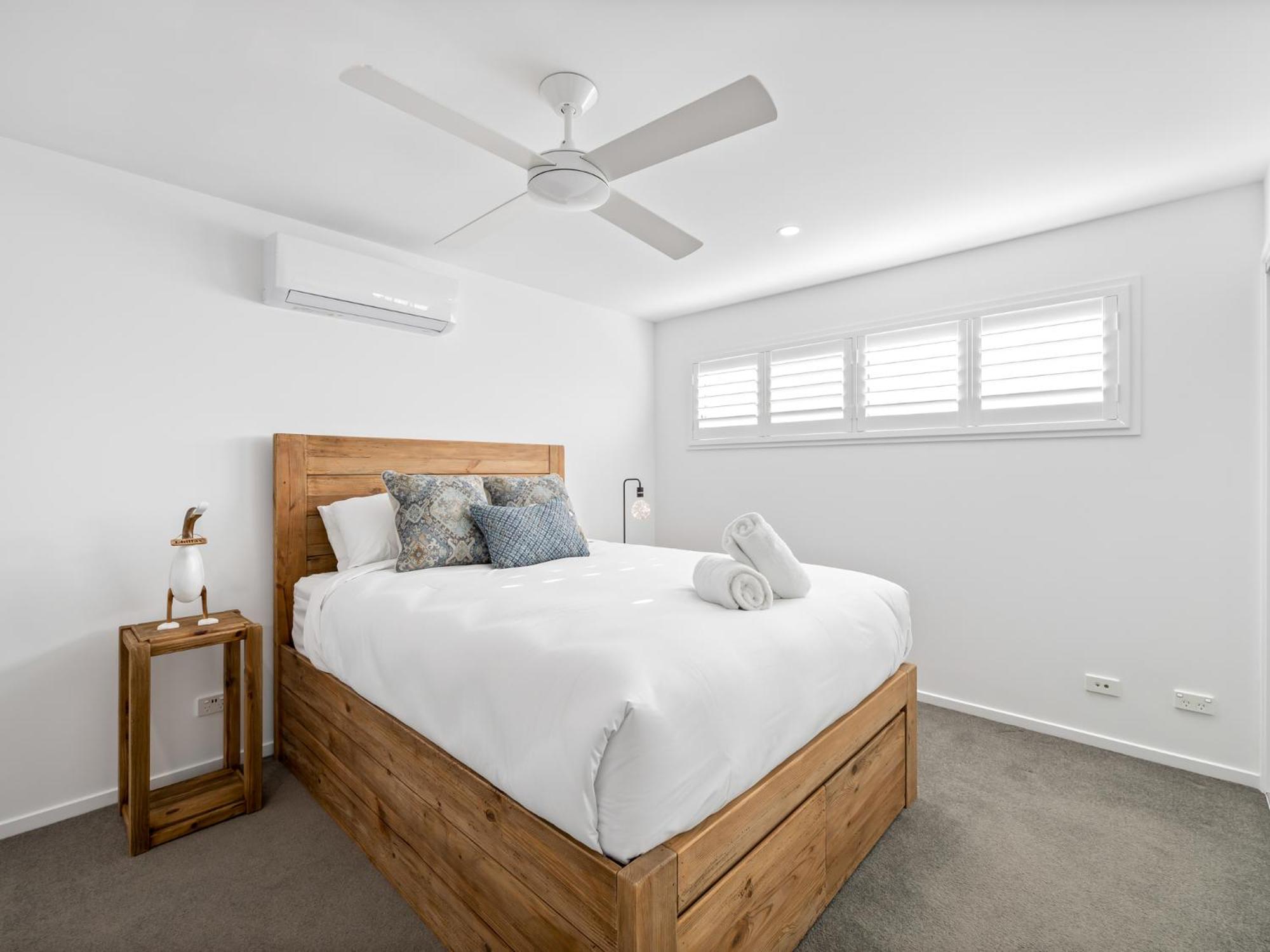 Beach City 3 Bedroom Modern Townhouse