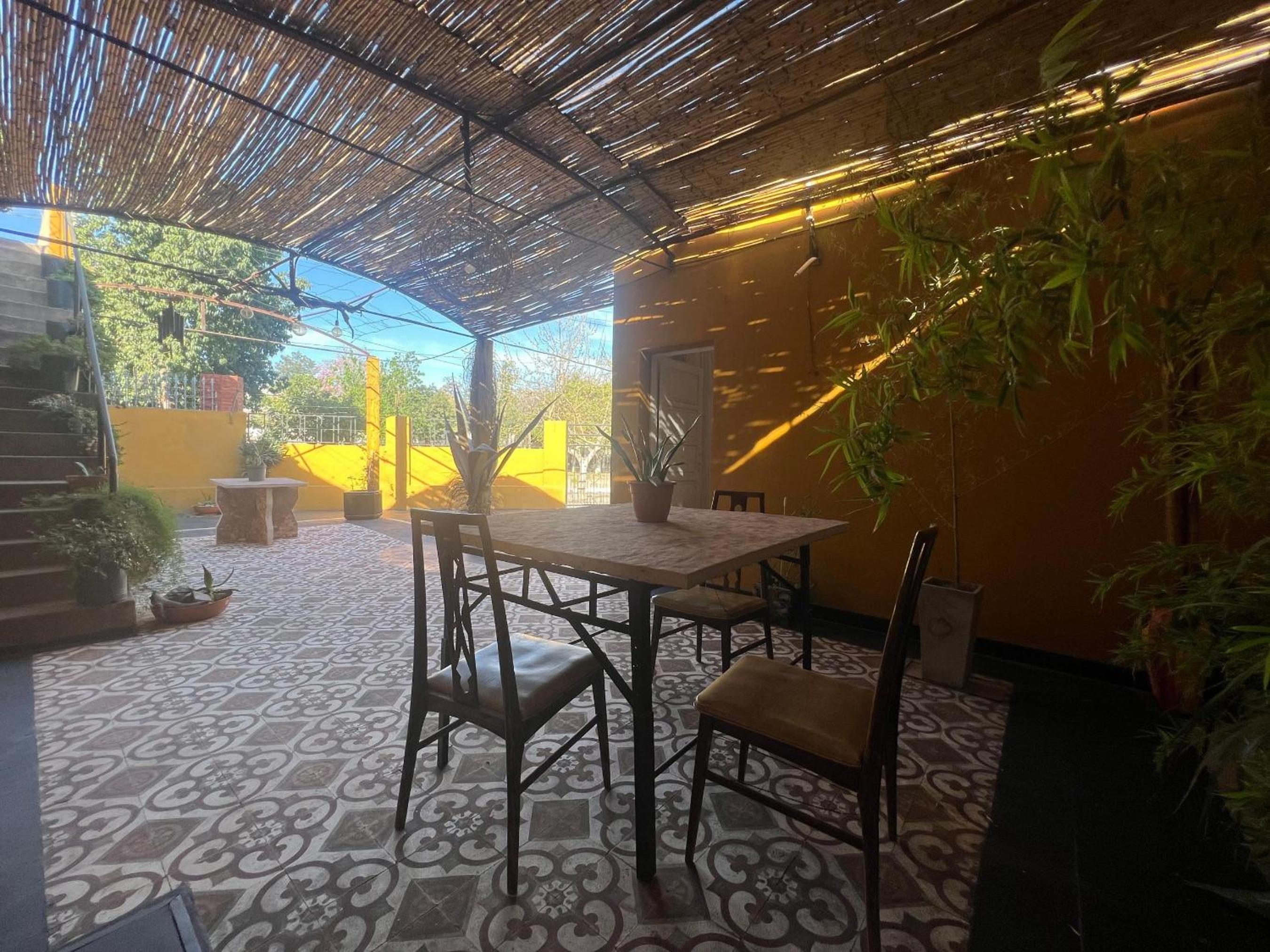 Quiet, Central Apartment To Feel Good - www_el-rincon_rentals