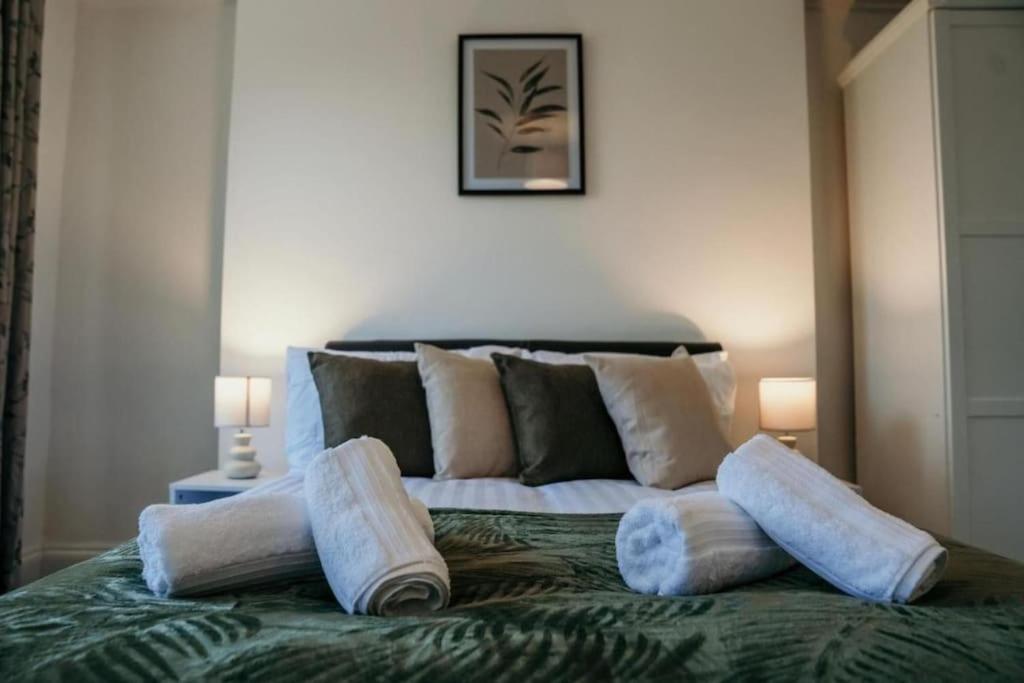 The Georgian Townhouse - 4 Bedrooms - Sleeps 9 view 3