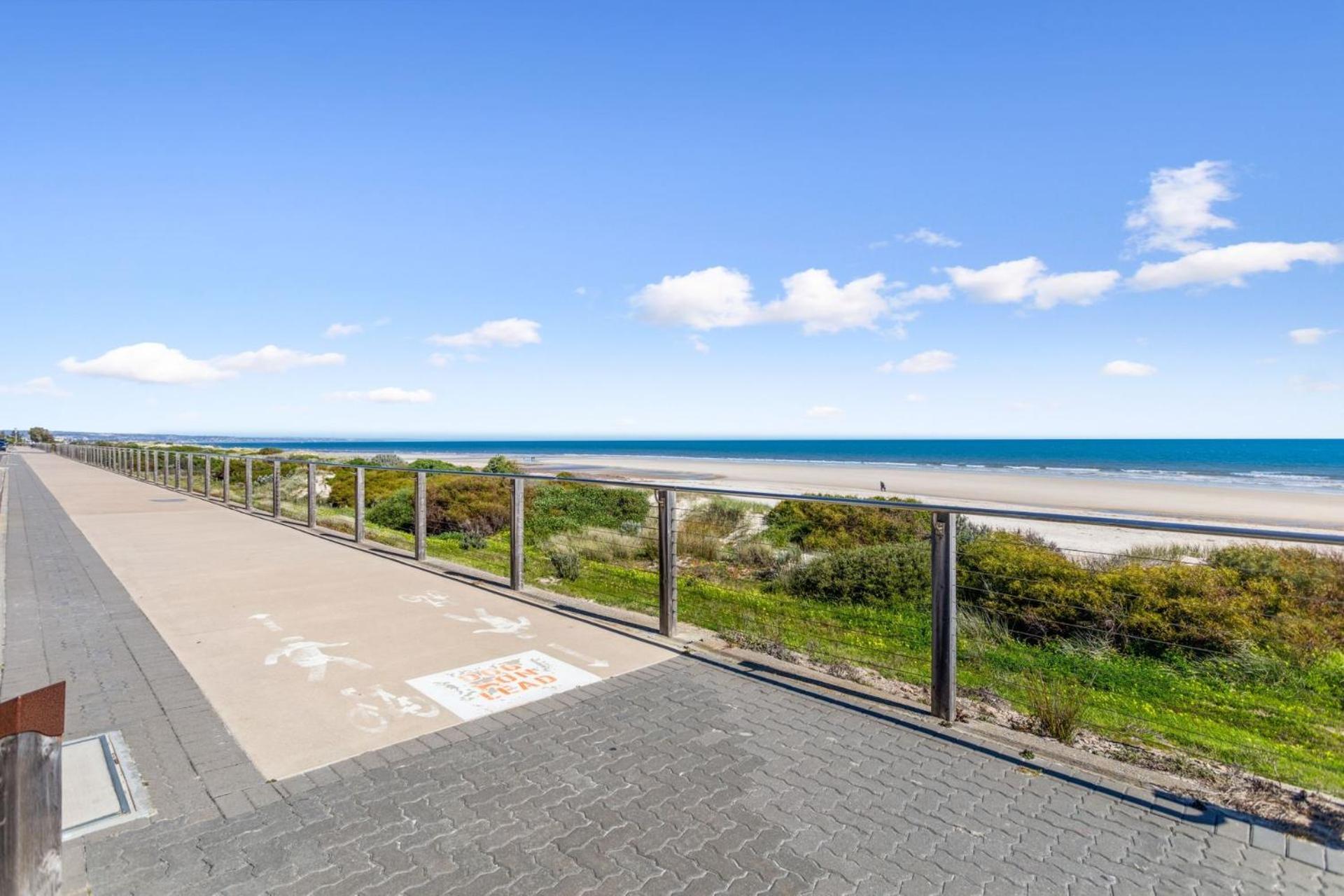 Belle Escapes - Relax Inn Henley Beach South