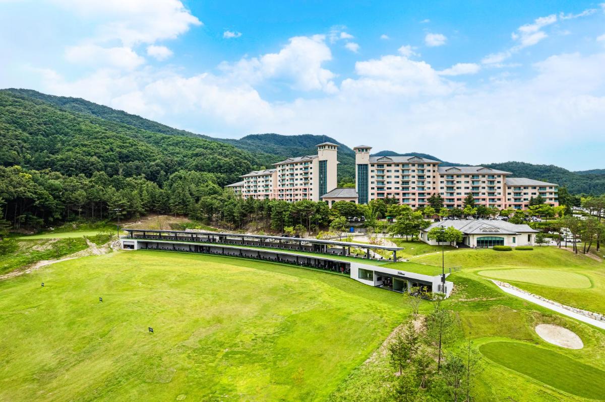 Oak Valley Resort Valley Village