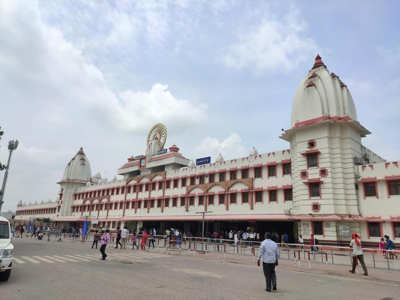 Banaras Apartment Homestay 7BHK AC & NON AC ROOMS in KASHI VISHWANATH JYOTIRLING view 3